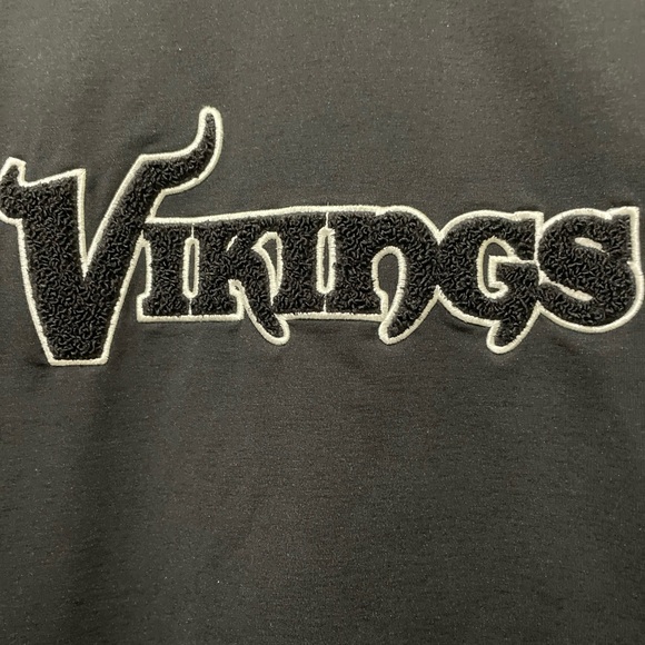 UNRL Minnesota Vikings crewneck. From 2023 release, number 3. Men’s size 3XL. - Picture 3 of 10